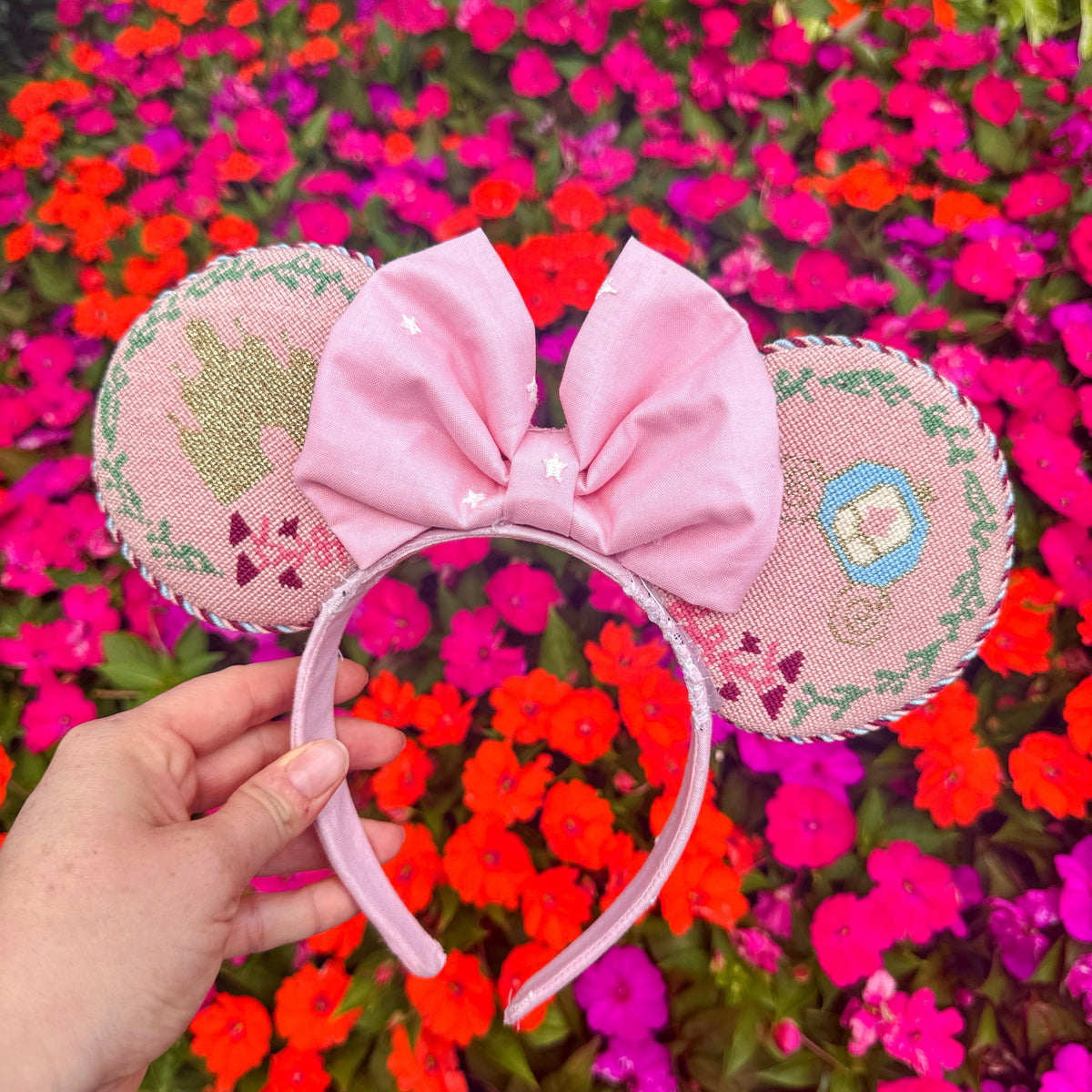 Mouse Ears - Carriage & Castle